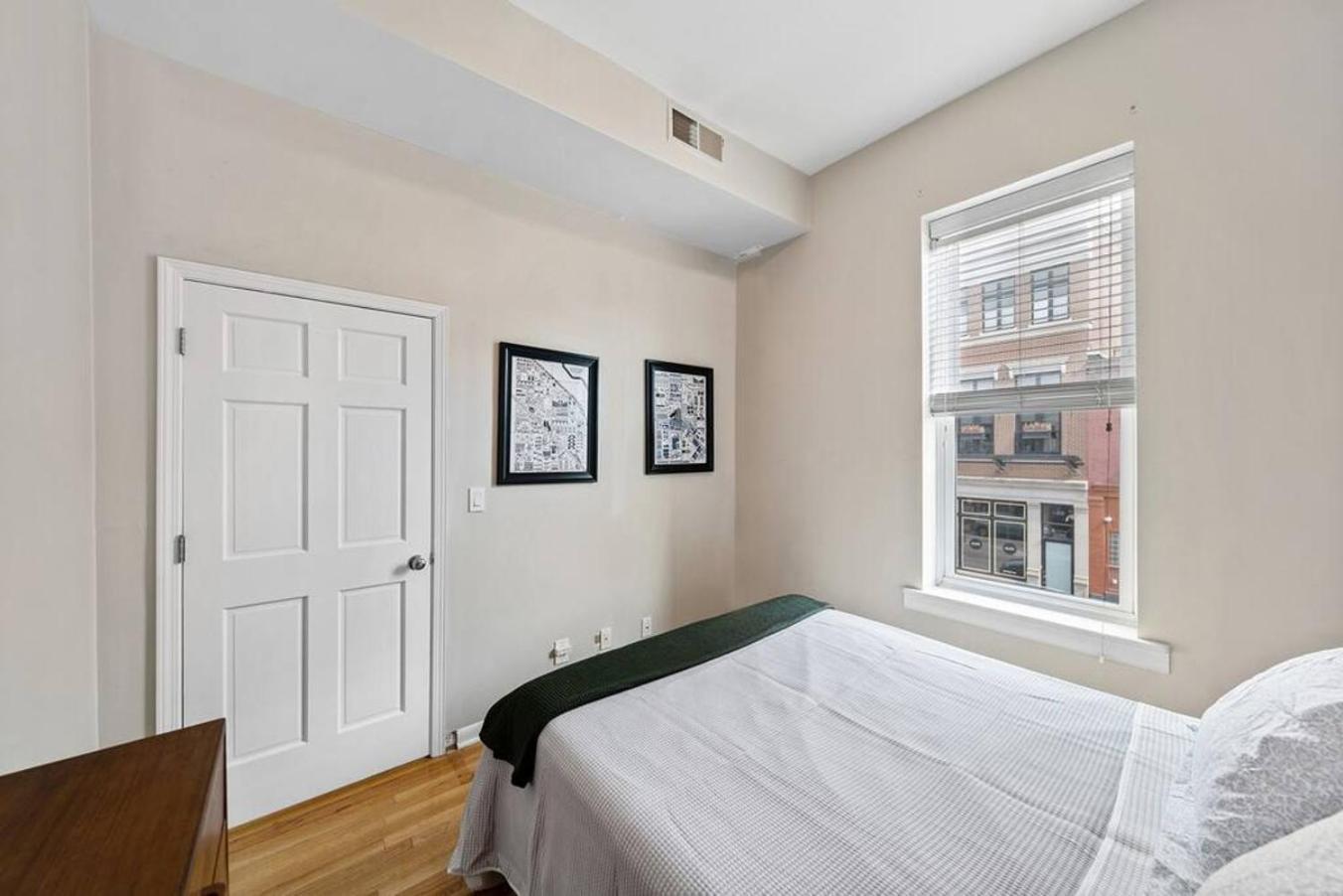 Holiday home Lincoln Park 2 Bedroom Wmid Century Flair *
